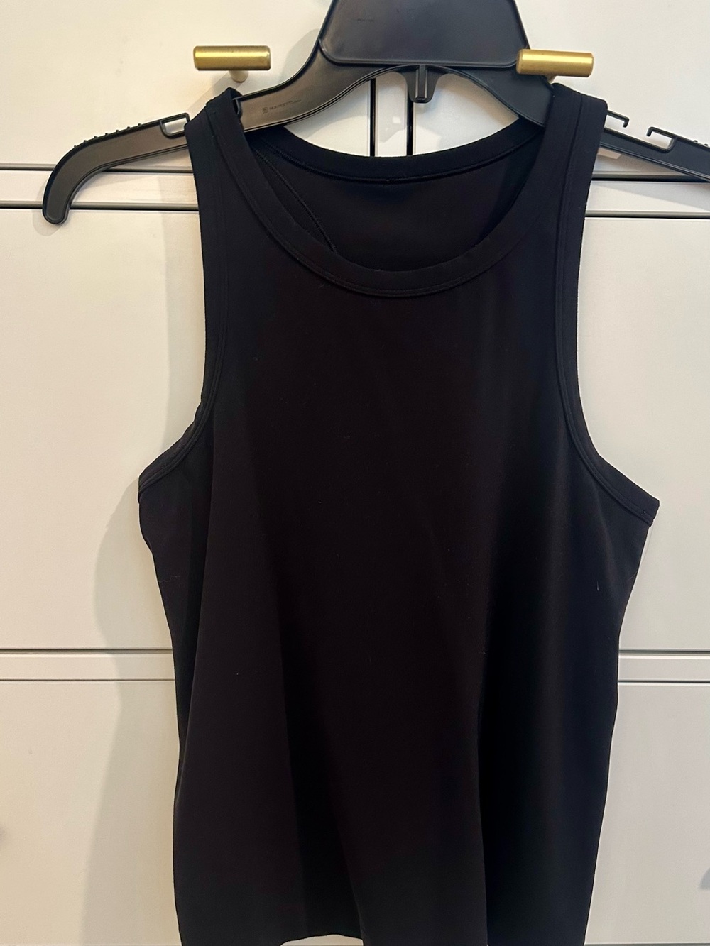 Lululemon Women's Train To Be Tank Top in black Sz 6 EUC